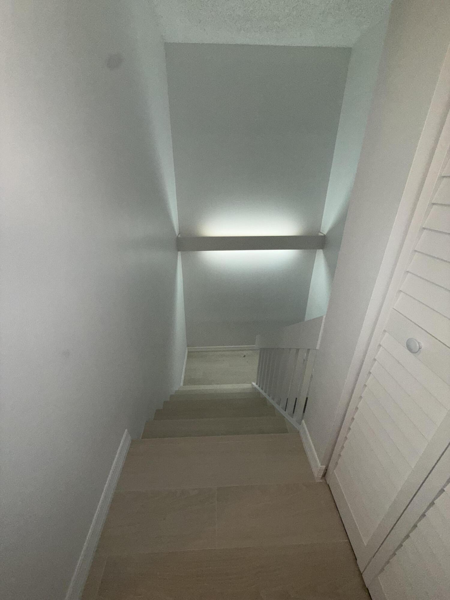 SOMERSET - Residential Lease