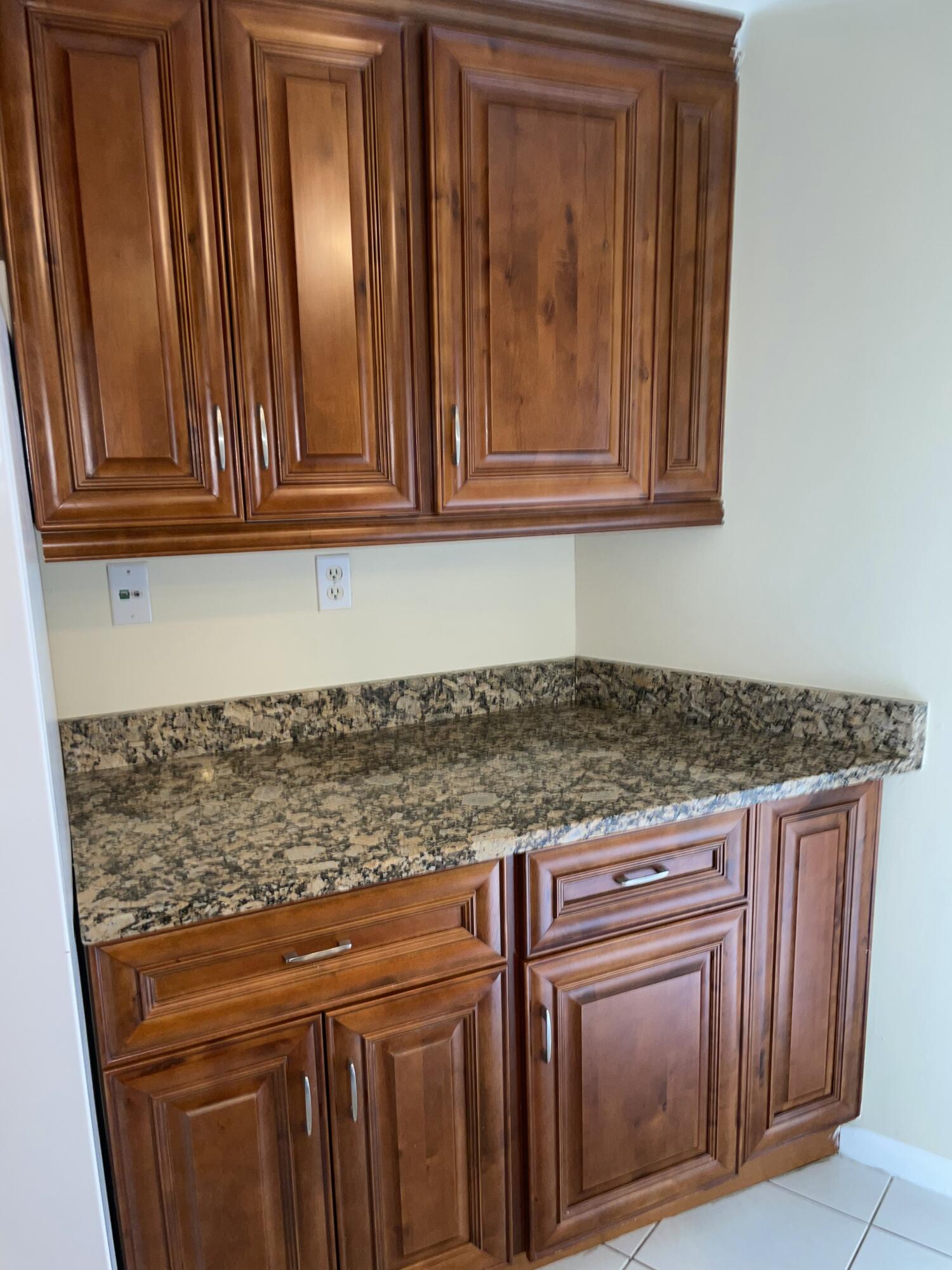 SOMERSET - Residential Lease