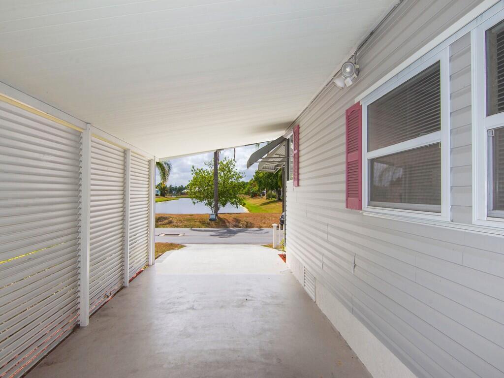 TROPICAL ISLES - Residential