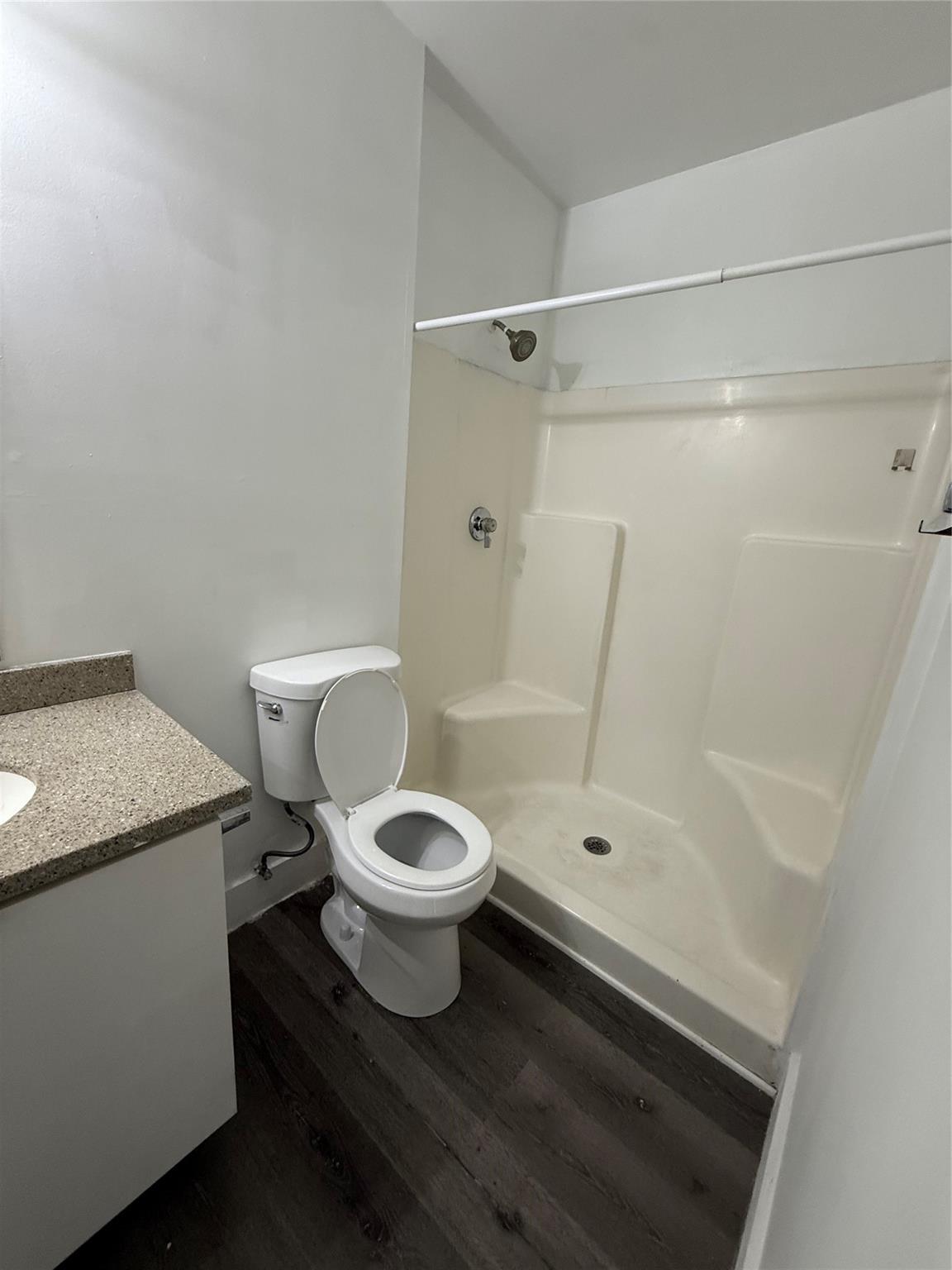 Country Park Condo - Residential Lease