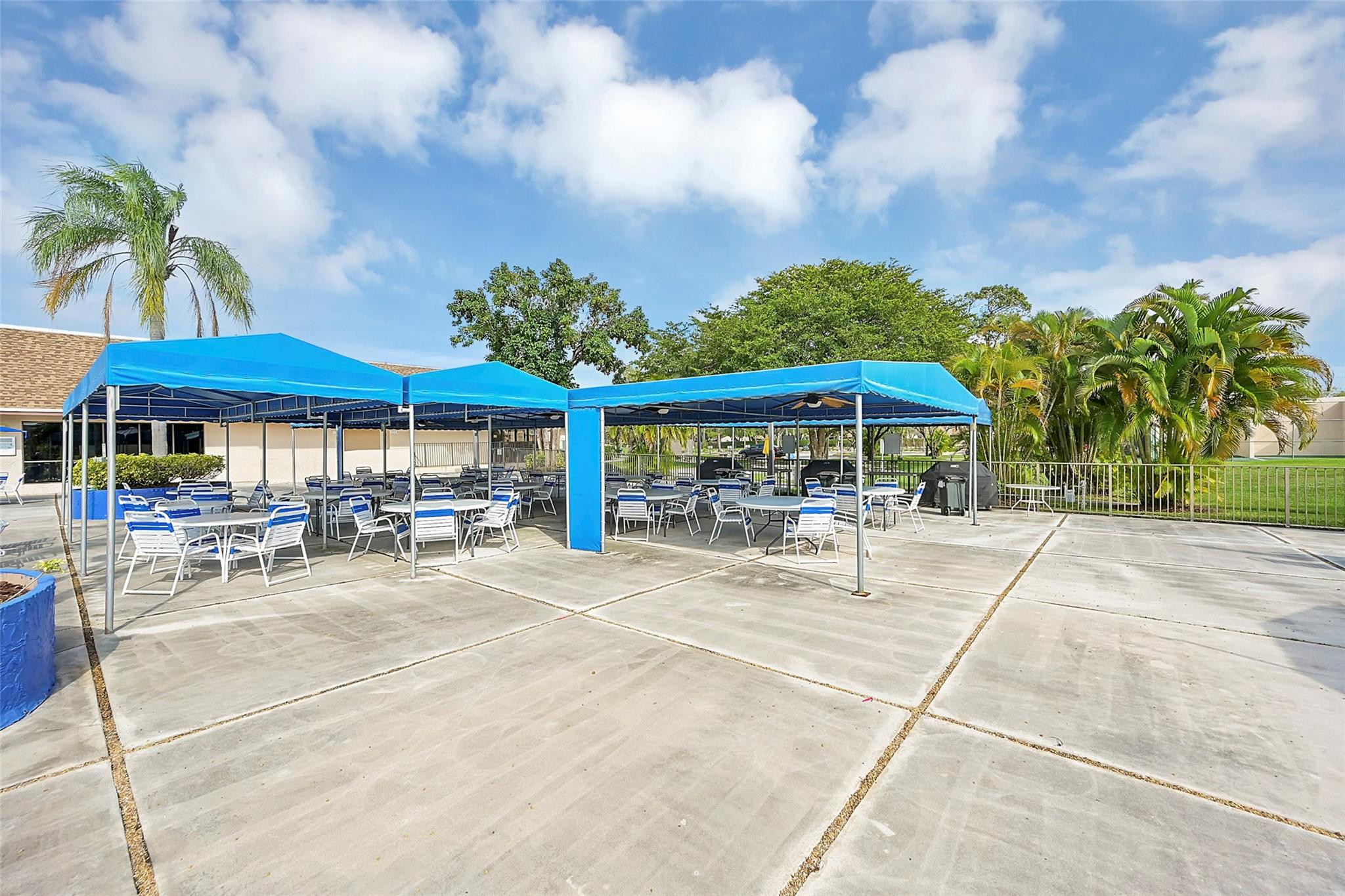 Sunrise Lakes Condominium - Residential