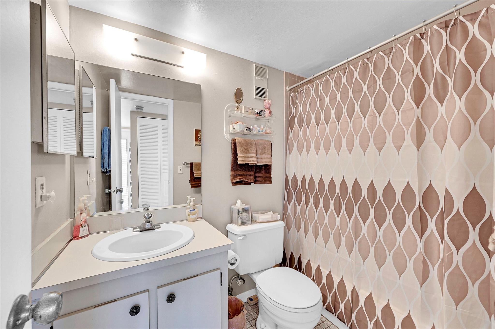 Sunrise Lakes Condominium - Residential