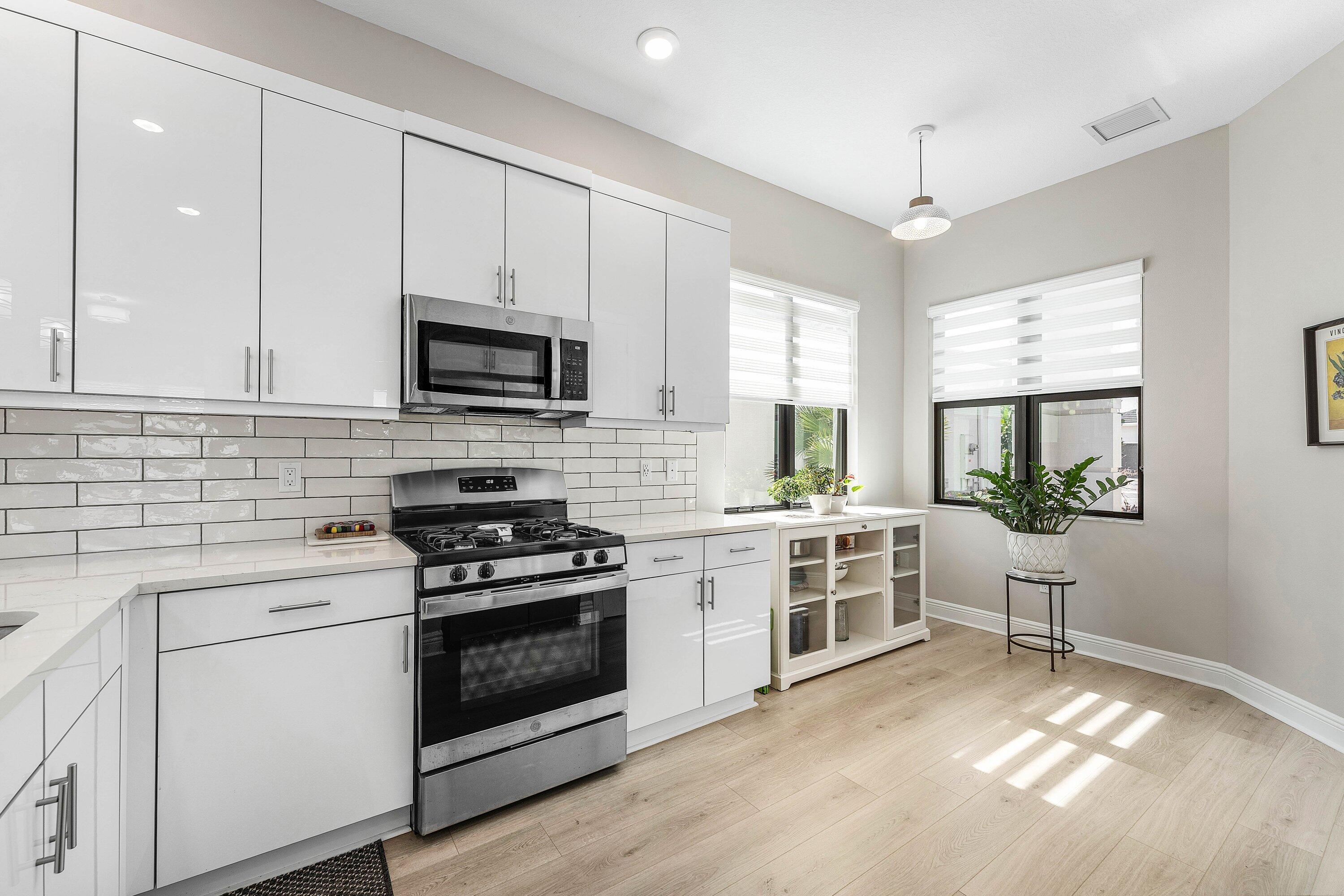 CRESSWIND PALM BEACH - Residential