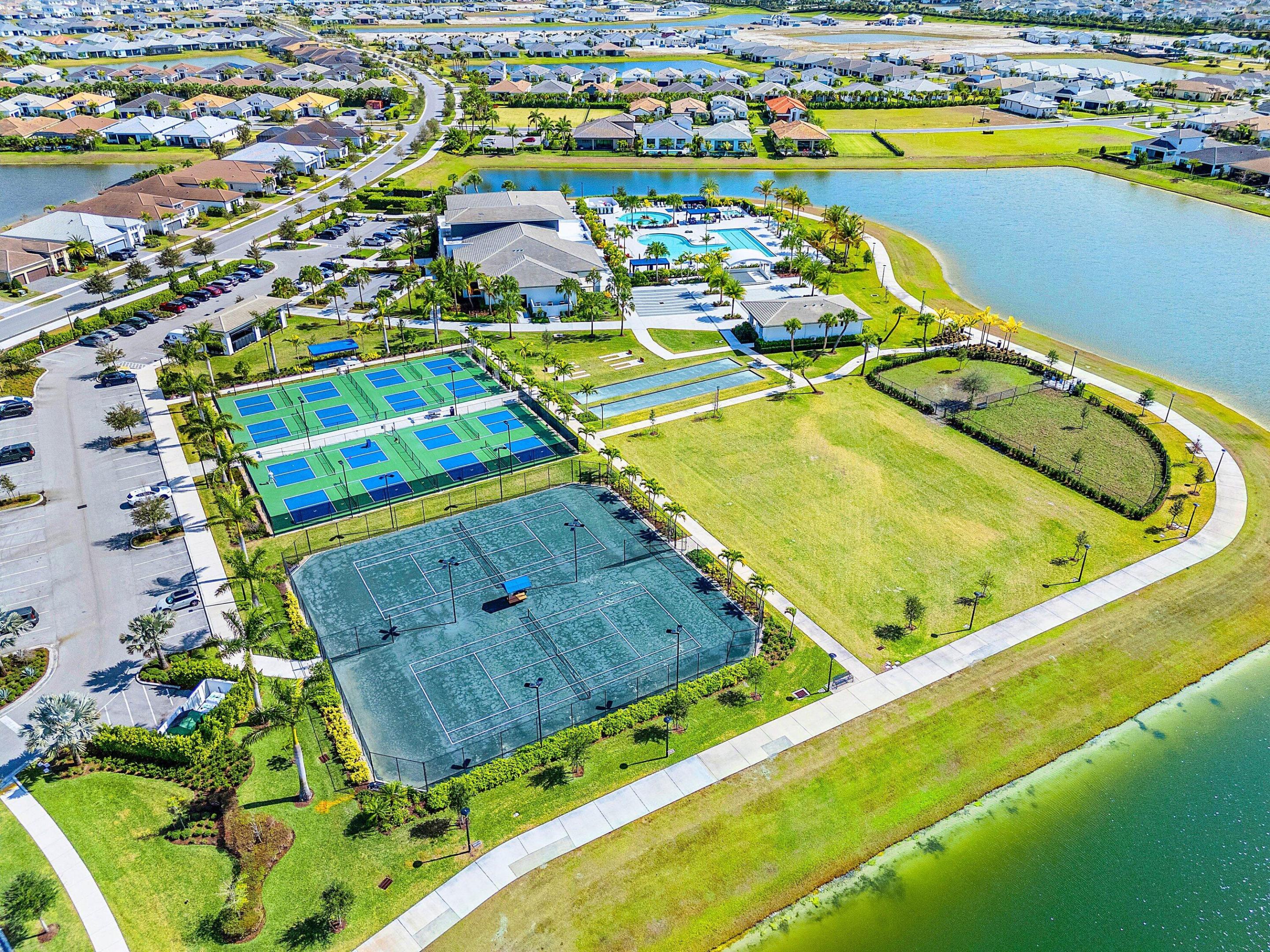 CRESSWIND PALM BEACH - Residential