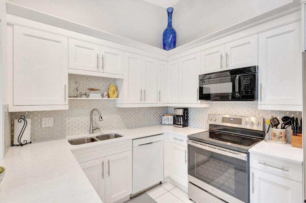 Photo of 3811 Coco Loba Lane #3811, Boynton Beach, FL 33436 (MLS # R11073417)