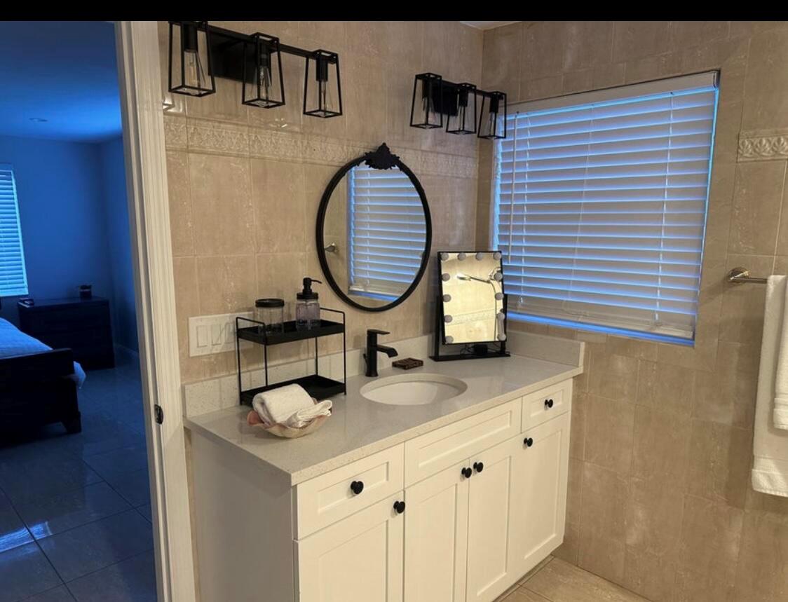 PALM BEACH FARMS CO 3 - Residential