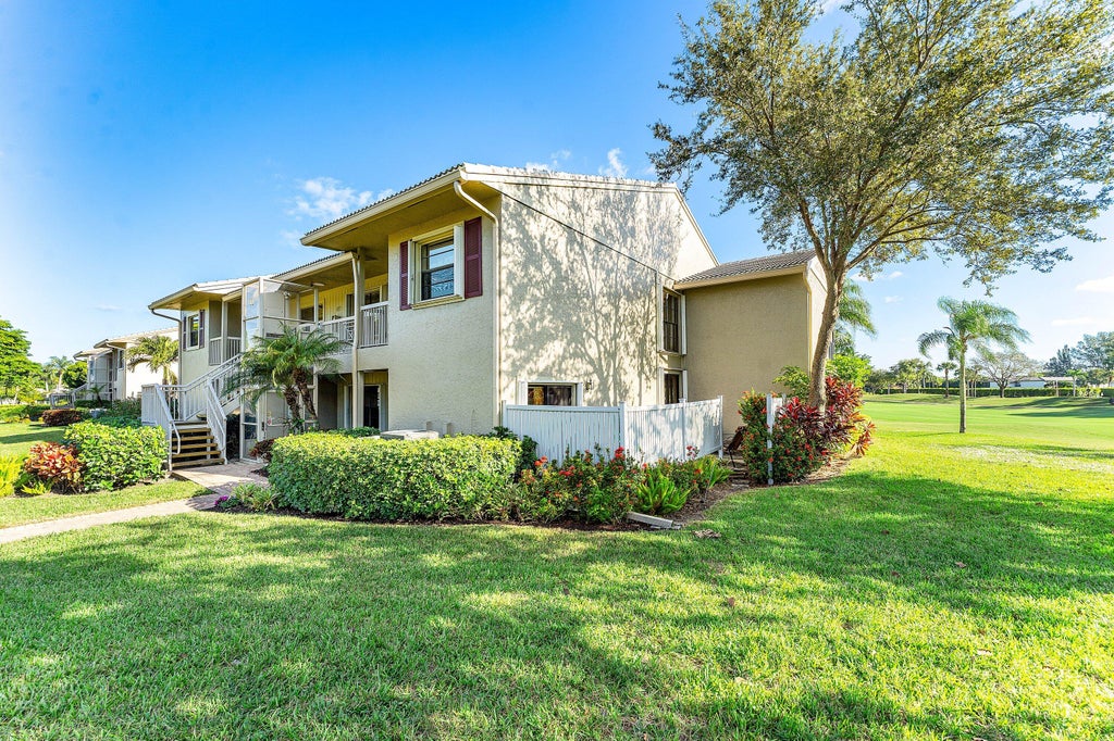 Photo of 67 Eastgate Drive #C, Boynton Beach, FL 33436 (MLS # R11144244)