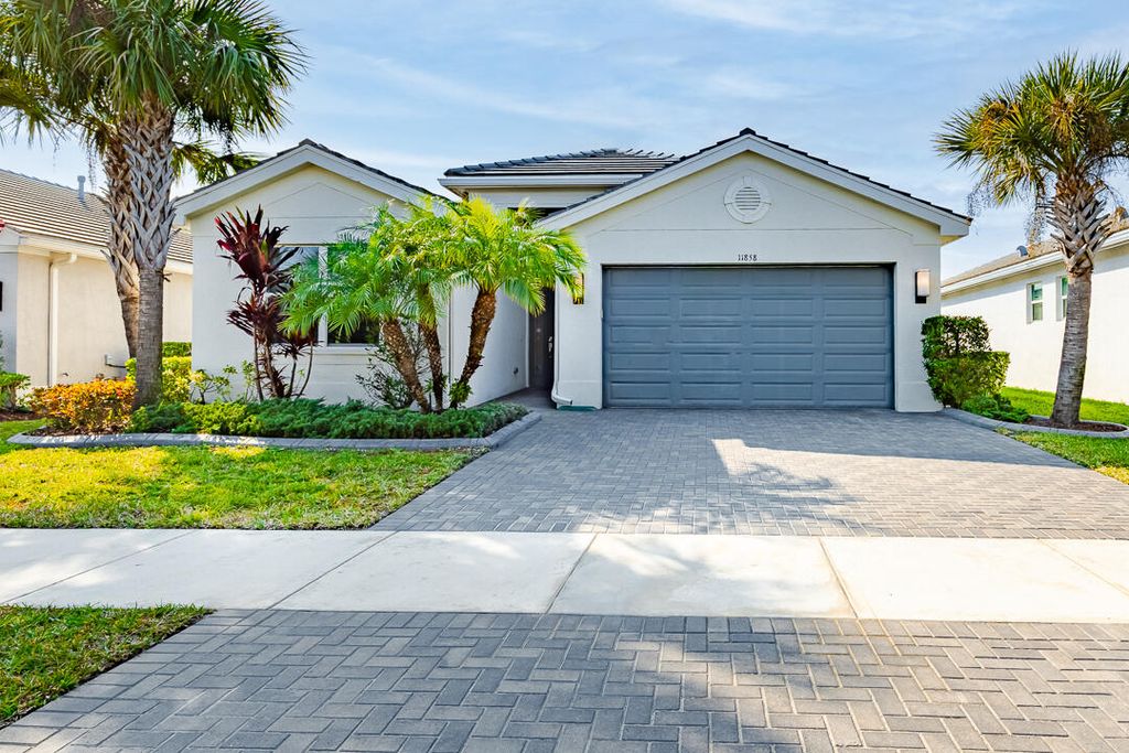 Photo of 11858 SW Jasper Lake Way, Port Saint Lucie, FL 34987 (MLS # R11154342)