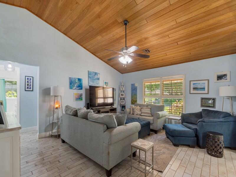 SHADY OAKS - Residential