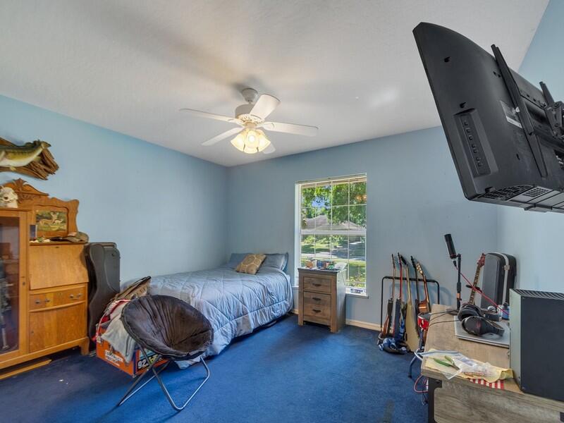 SHADY OAKS - Residential