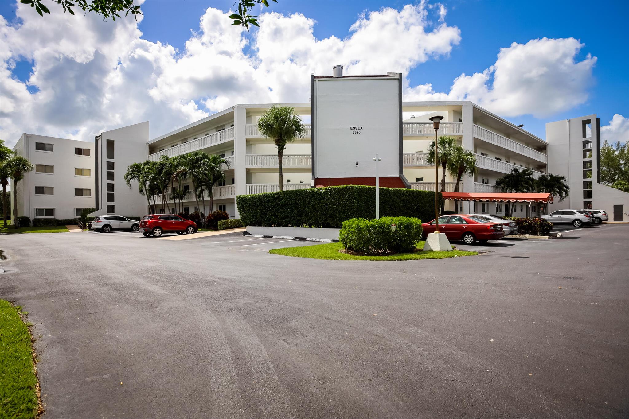 ESSEX AT POINCIANA CONDO - Residential Lease