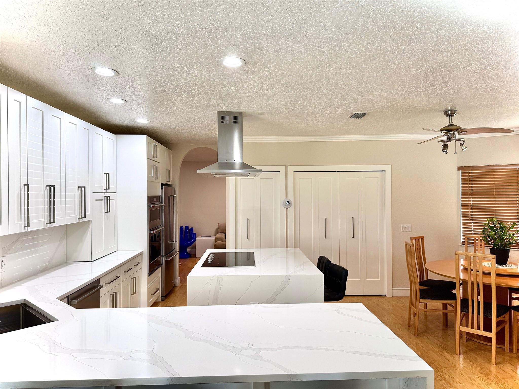 DAVIE WHISPERING PINES - Residential