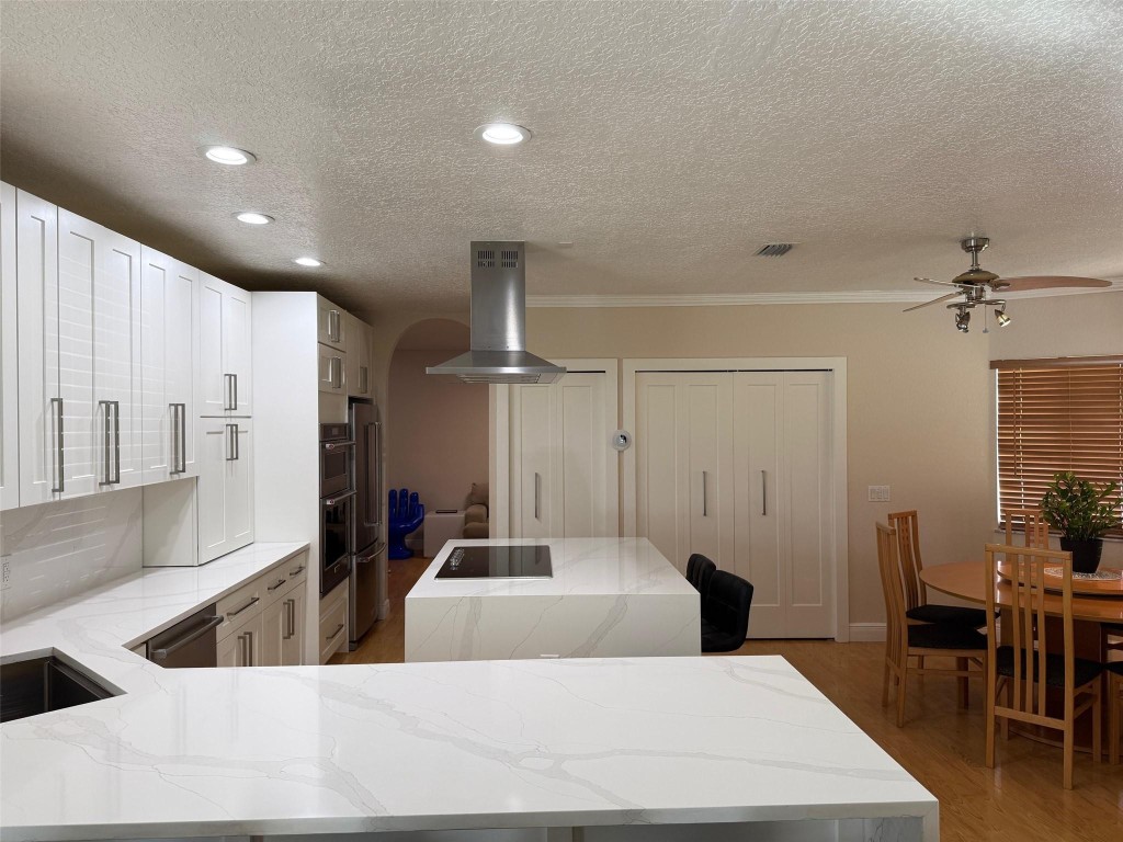 DAVIE WHISPERING PINES - Residential