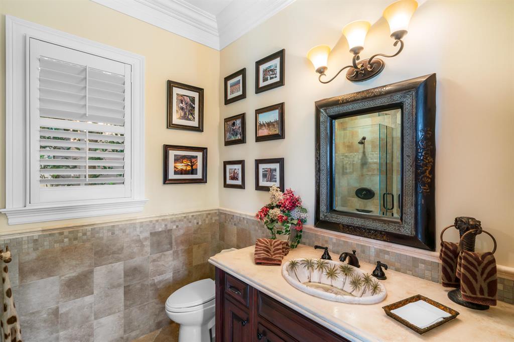 ADMIRALS COVE - Residential