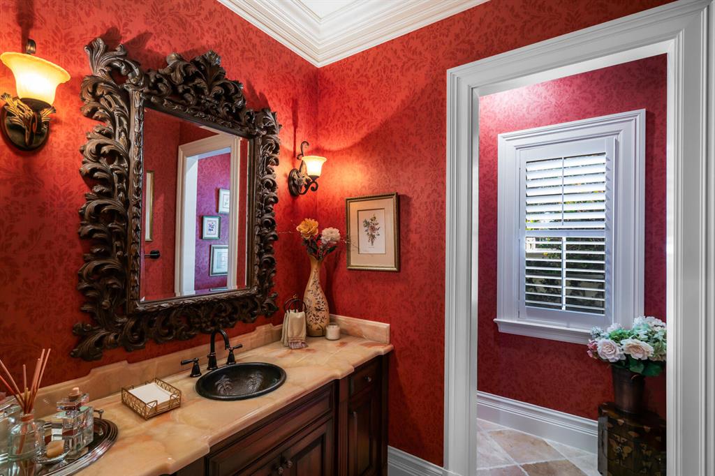 ADMIRALS COVE - Residential