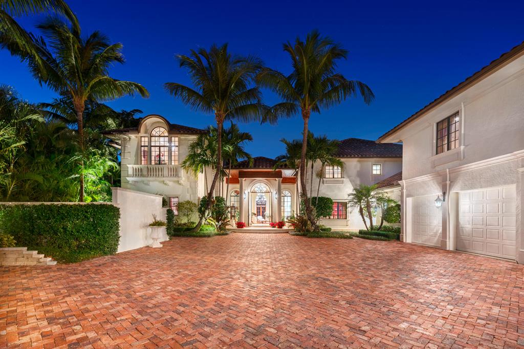 ADMIRALS COVE - Residential