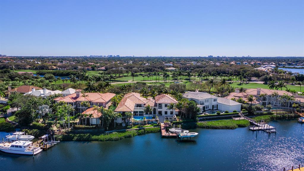 ADMIRALS COVE - Residential