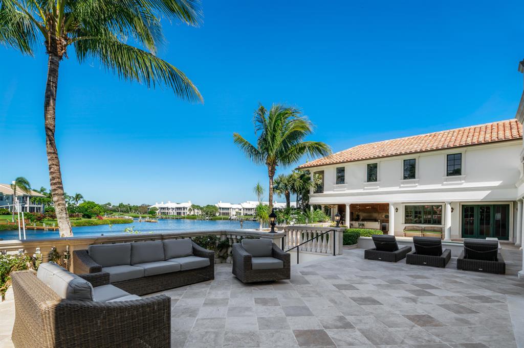 ADMIRALS COVE - Residential