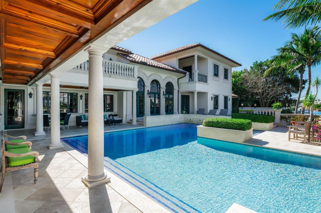 ADMIRALS COVE - Residential