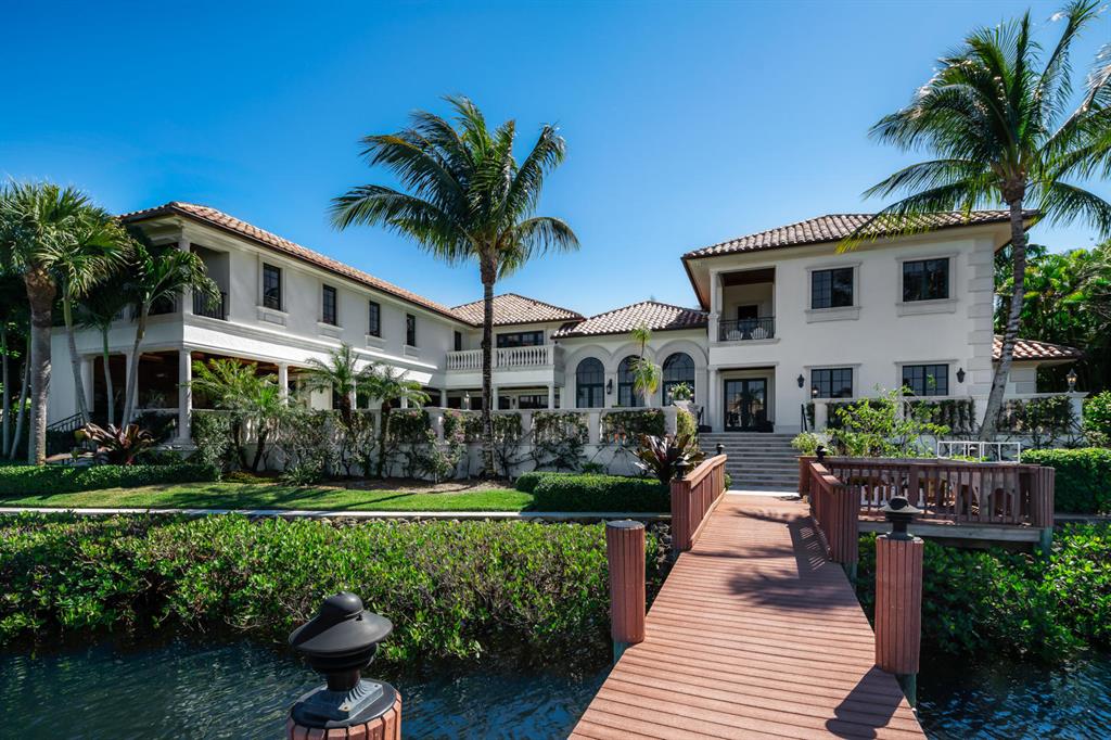 ADMIRALS COVE - Residential