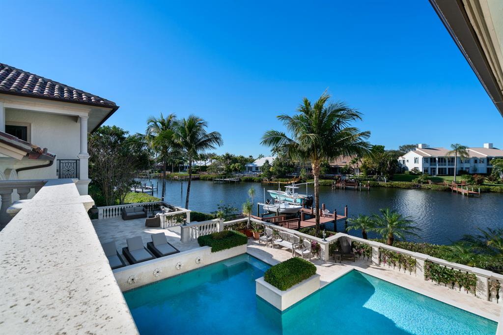 ADMIRALS COVE - Residential