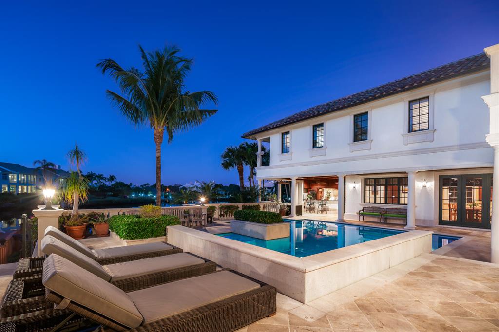 ADMIRALS COVE - Residential