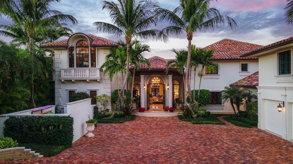 ADMIRALS COVE - Residential