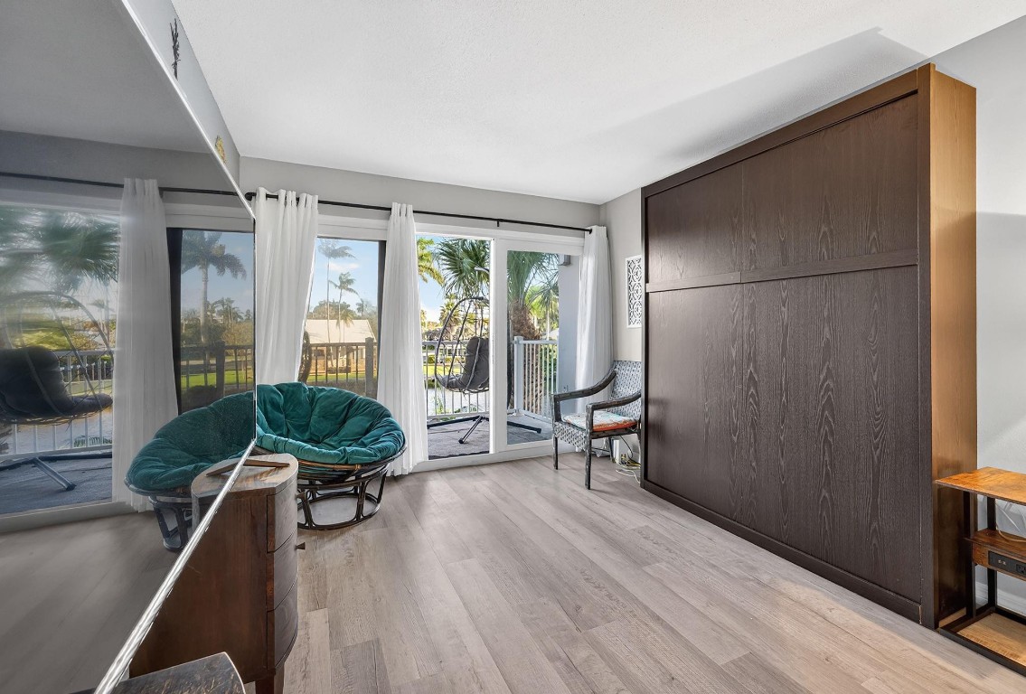 535 Hendricks Isle 208