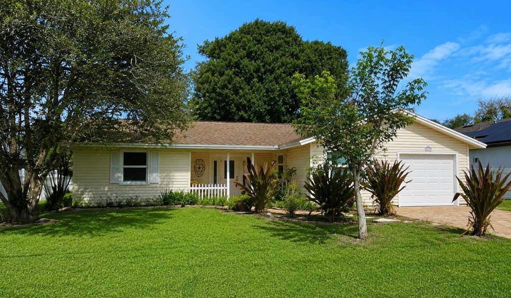 Photo of 2490 SE Whitehorse Street, Port Saint Lucie, FL 34984 (MLS # B26052904)