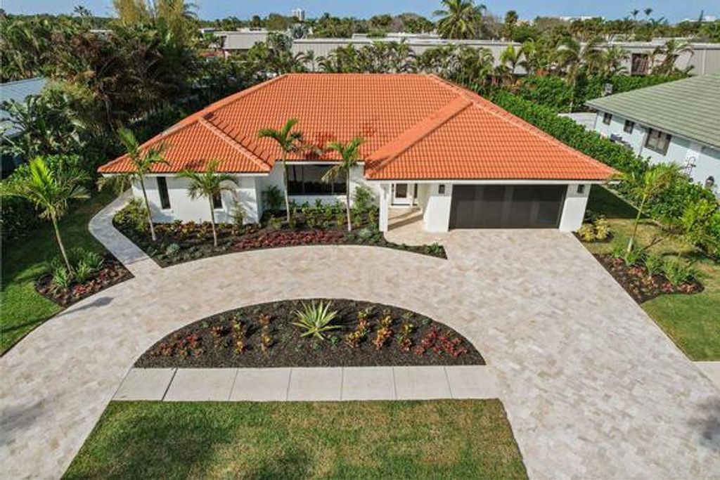 Photo of 127 Pegasus Drive, Jupiter, FL 33477 (MLS # R10983233)