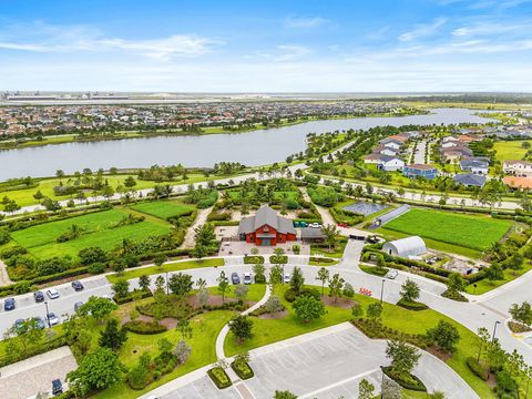 A home in Loxahatchee