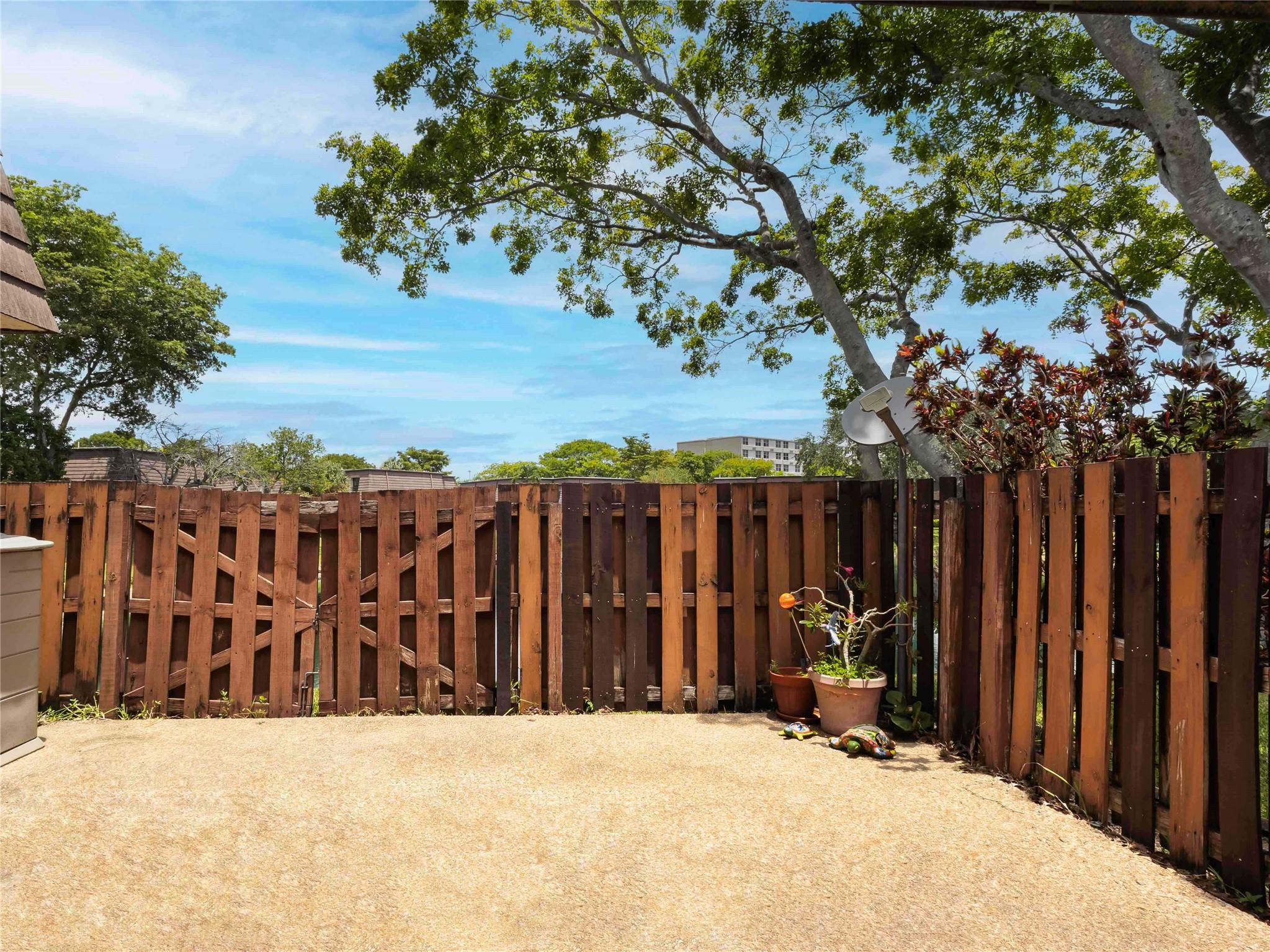 PARKSIDE - Residential
