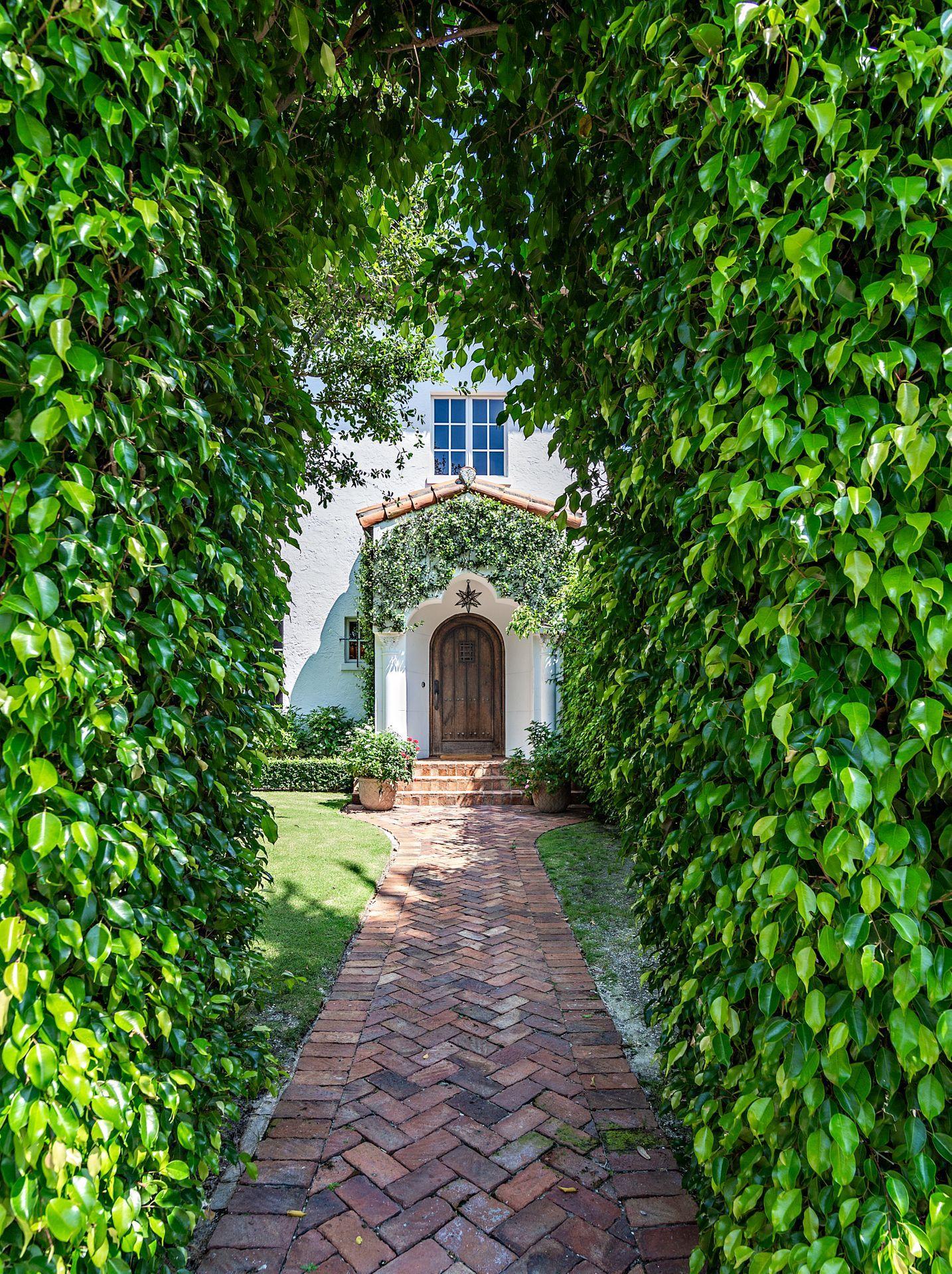 LAKEWOOD - Residential