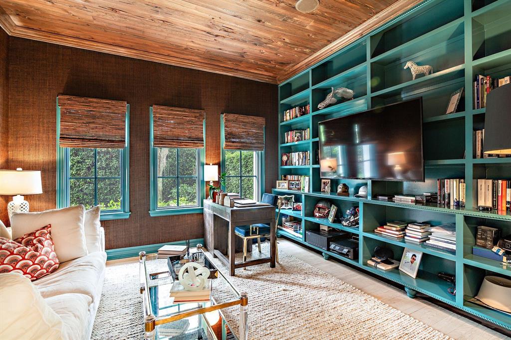 LAKEWOOD - Residential