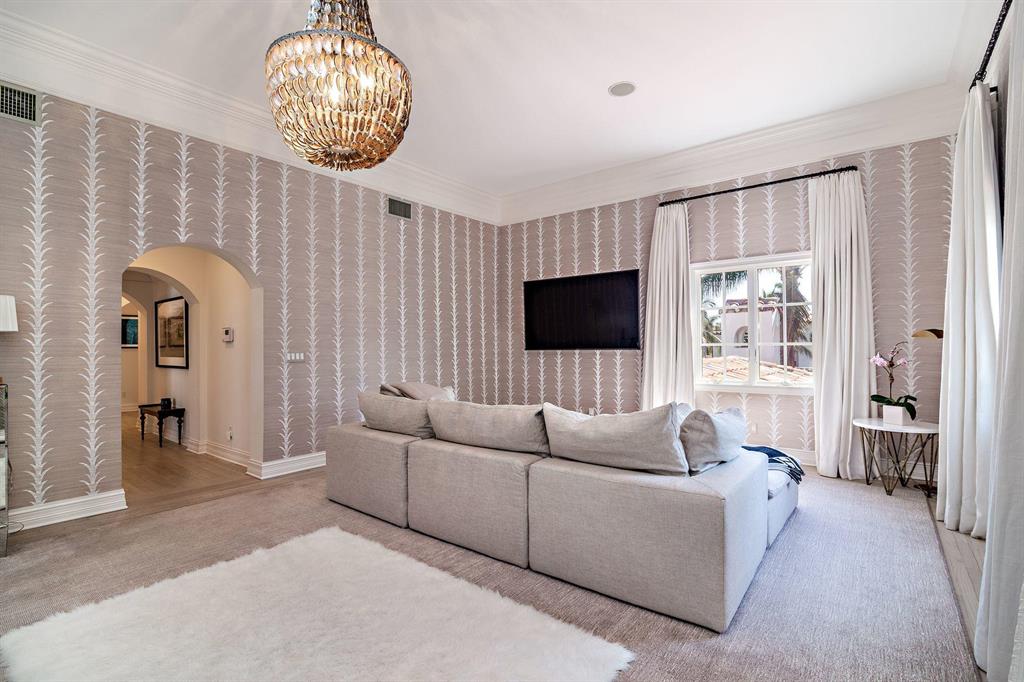 LAKEWOOD - Residential