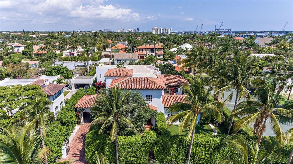 LAKEWOOD - Residential