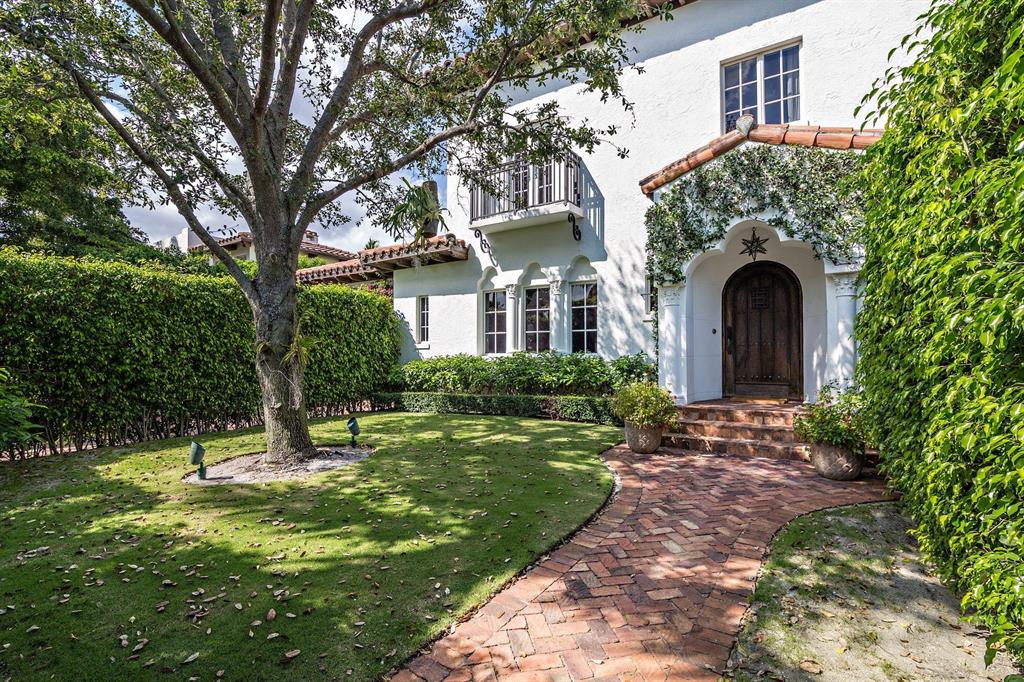 LAKEWOOD - Residential