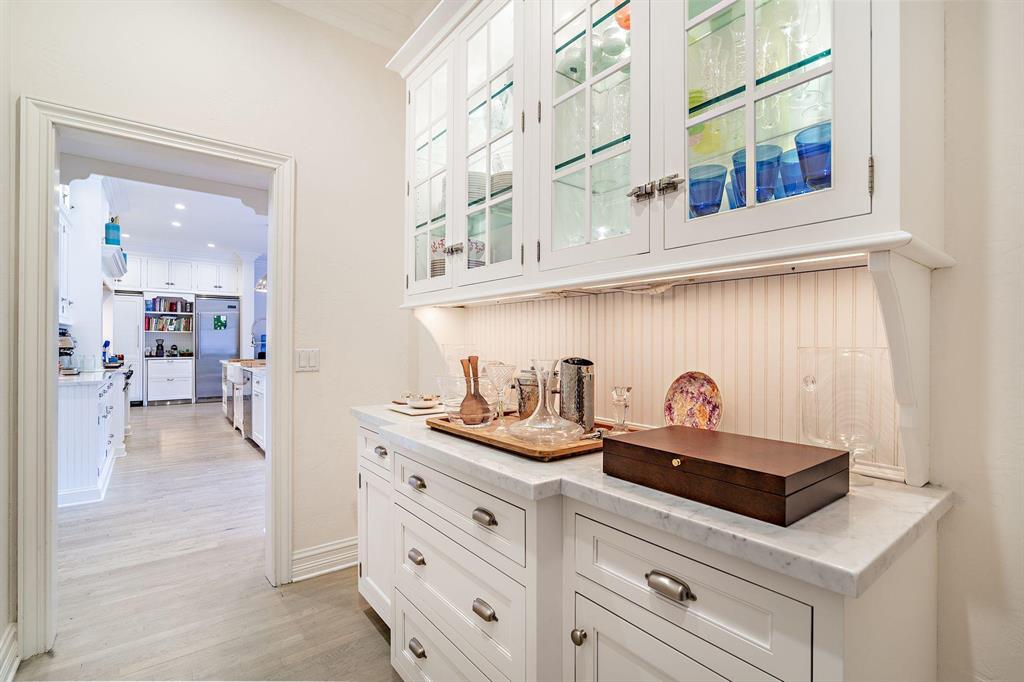 LAKEWOOD - Residential