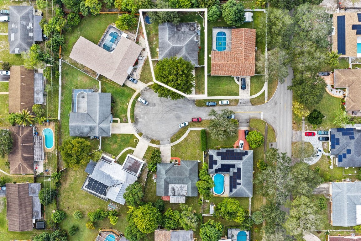 Green Acres 67-31 B - Residential