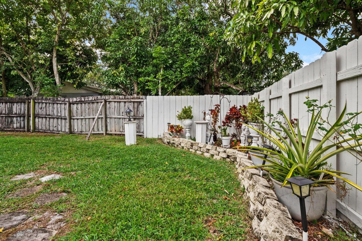 Green Acres 67-31 B - Residential