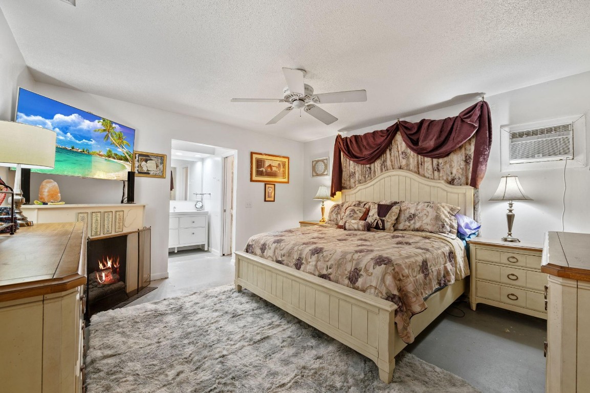 Green Acres 67-31 B - Residential