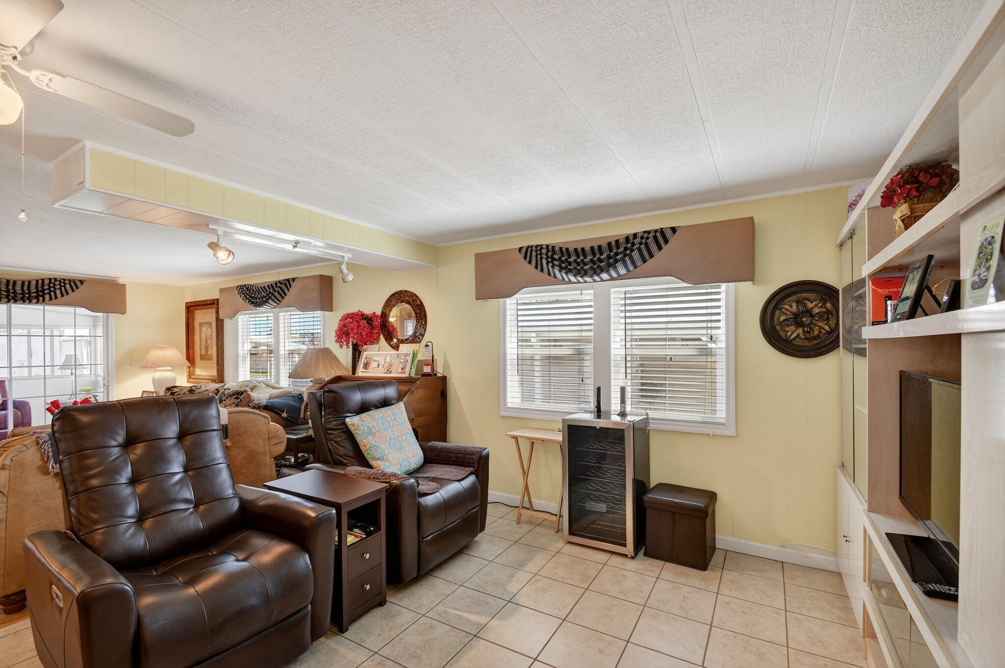 JAMAICA BAY MOBILE HOME CO OP - Residential