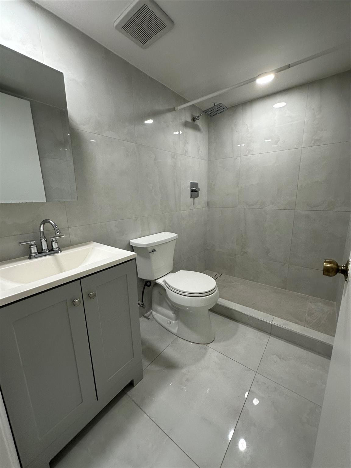 Tivoli Trace Condo 6 - Residential Lease