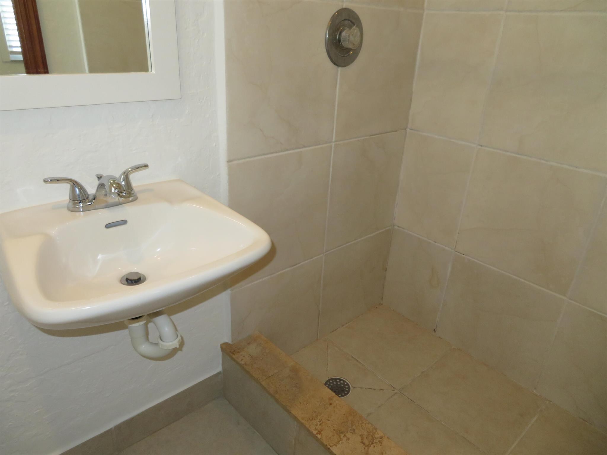 GREENACRES - Residential Lease