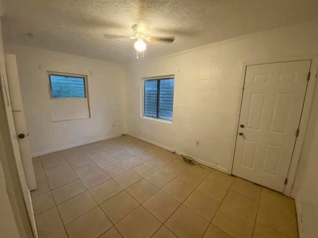 Photo of 109 S 19th Street #B, Fort Pierce, FL 34950 (MLS # R11109409)