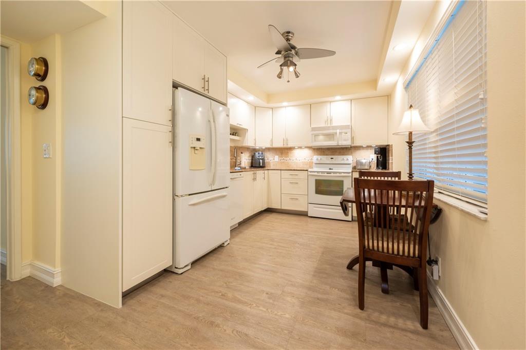 PALM AIRE - Residential