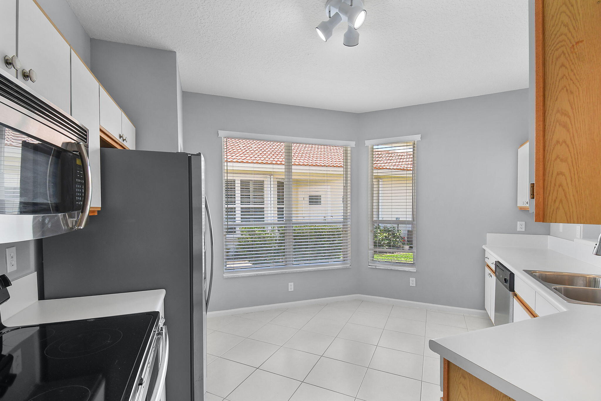 SUMMERFIELD - Residential Lease