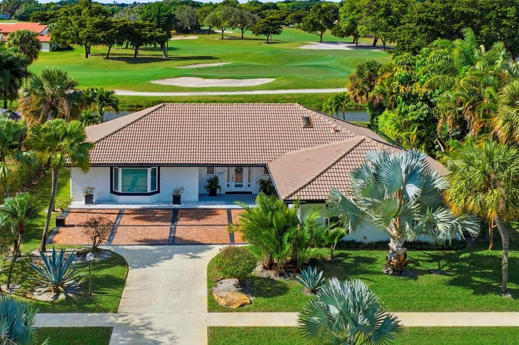 Photo of 11257 Wingfoot Drive, Boynton Beach, FL 33437 (MLS # R11156244)