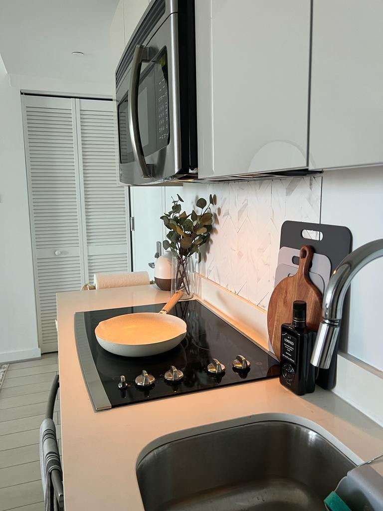 2602 E Hallandale Beach Boulevard R1010