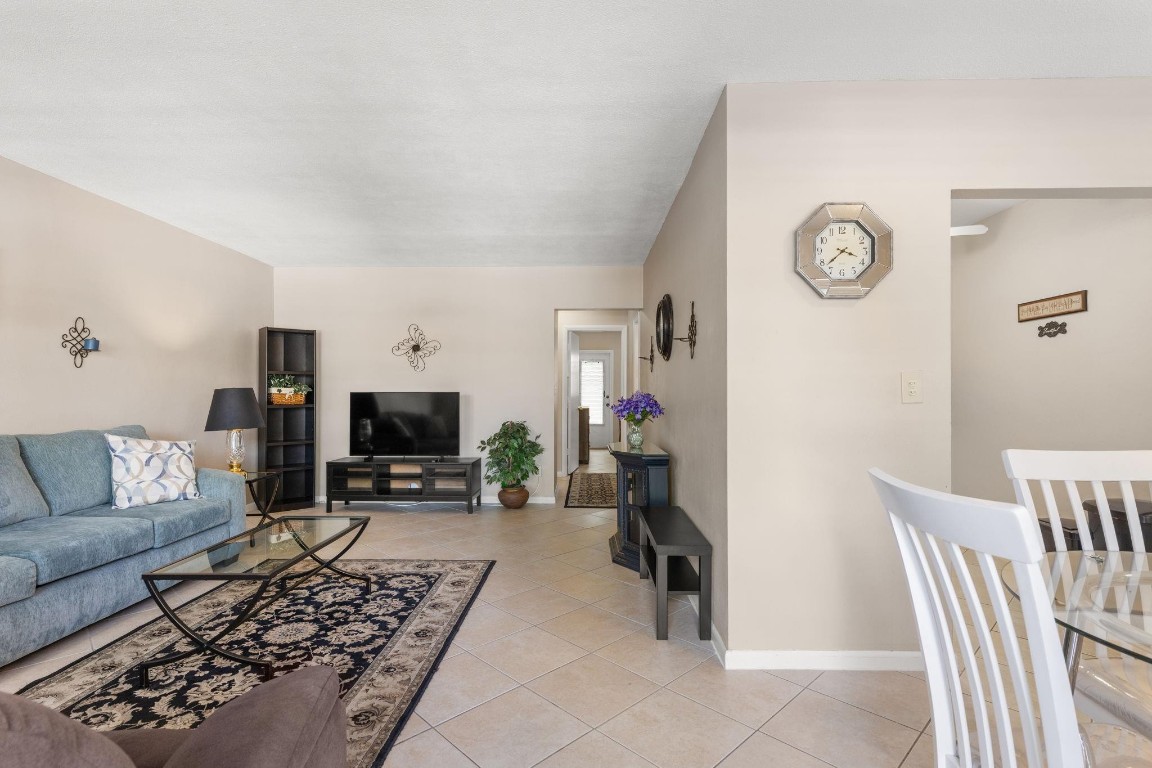 2160 NE 56th Court 102